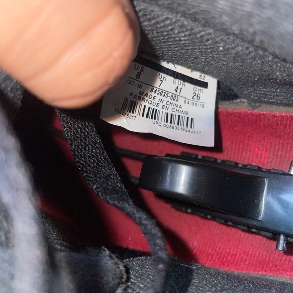 Jordan 5 Metallic 2016 - Picture 6 of 6